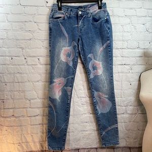 Venus floral painted size 6 jeans